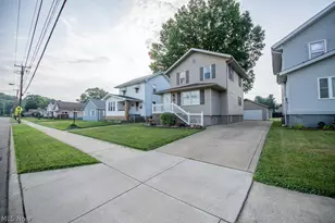 1135 Eastport Ave, Uhrichsville, OH 44683 - Photo 3
