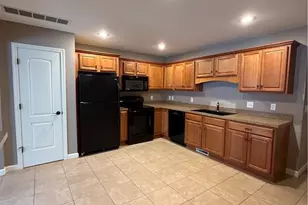 15 Town Square Blvd, Columbiana, OH 44408 - Photo 11