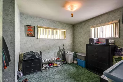 1793 Wakefield Drive, Akron, OH 44320 - Photo 15