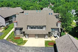 4052 St Andrews Ct, Canfield, OH 44406 - Photo 3