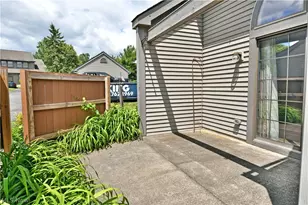 4052 St Andrews Ct, Canfield, OH 44406 - Photo 7