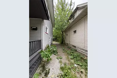 13010 Parkhill Avenue, Loveland, OH 44120 - Photo 3