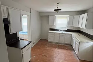 13010 Parkhill Ave, Loveland, OH 44120 - Photo 23