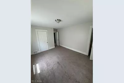 13010 Parkhill Avenue, Loveland, OH 44120 - Photo 9
