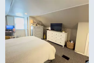 220 E 327th Street, Willowick, OH 44095 - Photo 27