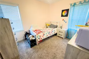 220 E 327th St, Willowick, OH 44095 - Photo 9