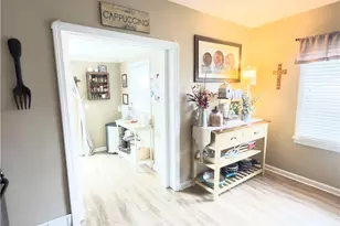 220 E 327th St, Willowick, OH 44095 - Photo 5