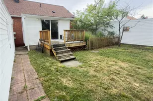 220 E 327th St, Willowick, OH 44095 - Photo 37