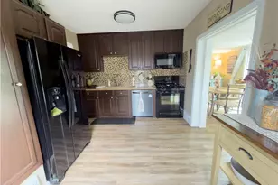 220 E 327th St, Willowick, OH 44095 - Photo 29