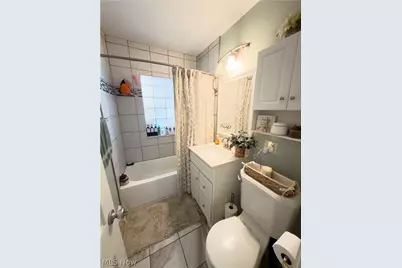 220 E 327th Street, Willowick, OH 44095 - Photo 13