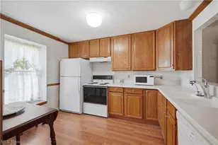 115 Denham Cir NE, Canton, OH 44721 - Photo 5