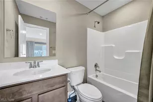 32642 Royal Troon Dr, Avon Lake, OH 44012 - Photo 29