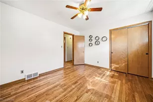 28626 Forest Rd, Willowick, OH 44095 - Photo 15