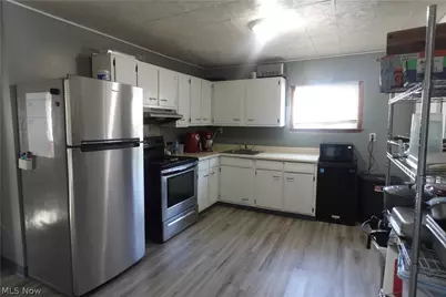 734 Main Street, Bridgeport, OH 43912 - Photo 15