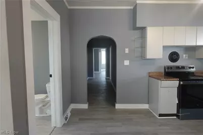 734 Main Street, Bridgeport, OH 43912 - Photo 3