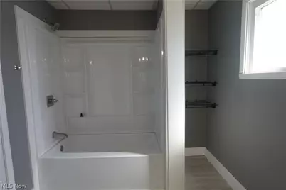734 Main Street, Bridgeport, OH 43912 - Photo 7