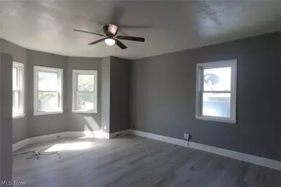 734 Main Street, Bridgeport, OH 43912 - Photo 11