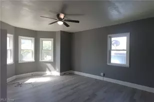 734 Main St, Bridgeport, OH 43912 - Photo 11