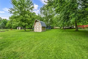 1295 Cherry Ln, Brunswick, OH 44212 - Photo 23