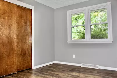 1645 California Avenue, Louisville, OH 44641 - Photo 5