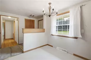 236 Manor Dr, Columbiana, OH 44408 - Photo 5