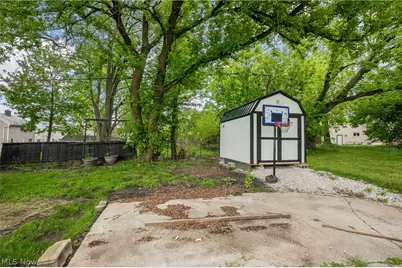 1424 S Liberty Avenue, Alliance, OH 44601 - Photo 5