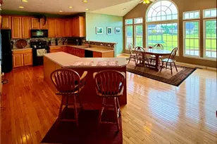 37663 Stoney Lake Dr, North Ridgeville, OH 44039 - Photo 9