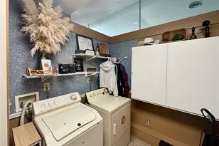 631 Pleasant St, East Liverpool, OH 43920 - Photo 23