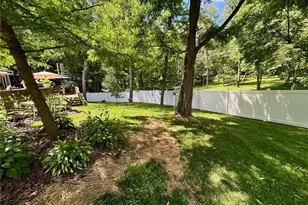 631 Pleasant St, East Liverpool, OH 43920 - Photo 35