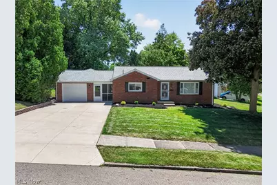 1807 Wicliff Avenue NE, Massillon, OH 44646 - Photo 1