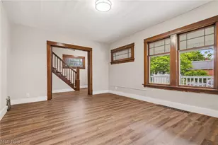 678 Essex St, Akron, OH 44306 - Photo 5