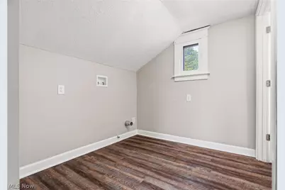 678 Essex Street, Akron, OH 44306 - Photo 15