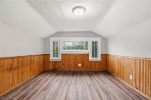 678 Essex St, Akron, OH 44306 - Photo 17