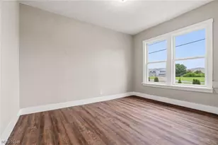 678 Essex St, Akron, OH 44306 - Photo 11