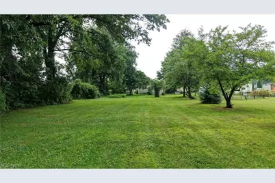 305 Main Street W, Beach City, OH 44608 - Photo 41
