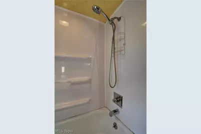 305 Main Street W, Beach City, OH 44608 - Photo 19