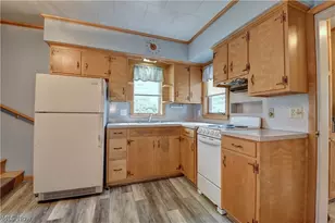 305 Main St W, Beach City, OH 44608 - Photo 9