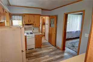305 Main St W, Beach City, OH 44608 - Photo 17