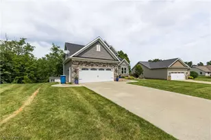 963 Cook Dr, Canal Fulton, OH 44614 - Photo 5
