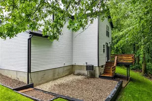 653 Diamond Cir, Ravenna, OH 44266 - Photo 9