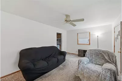 404 Elizabeth Street, Hubbard, OH 44425 - Photo 7