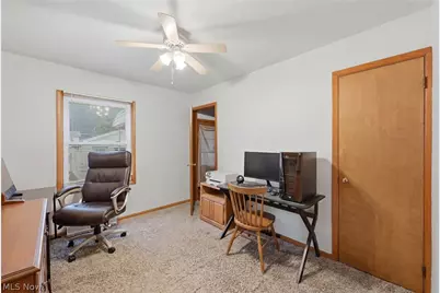 404 Elizabeth Street, Hubbard, OH 44425 - Photo 11