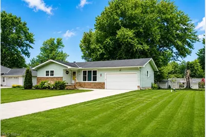 210 Oakdale Drive, South Amherst, OH 44001 - Photo 3
