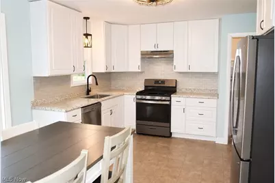 210 Oakdale Drive, South Amherst, OH 44001 - Photo 9