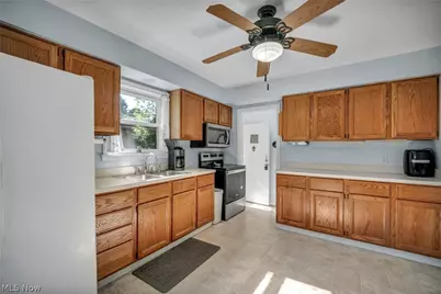 8375 Nowlen Street, Mentor, OH 44060 - Photo 17
