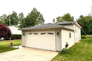 46 E Shore Blvd, Eastlake, OH 44095 - Photo 19