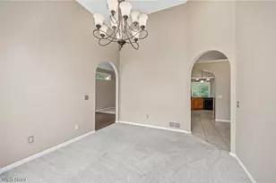 9628 Scottsdale Dr, Grandview Heights, OH 44147 - Photo 15