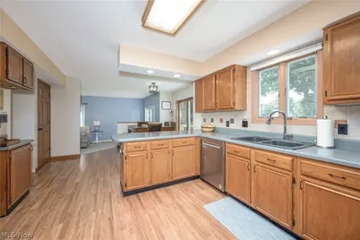 1560 Applewood Way, Uniontown, OH 44685 - Photo 9