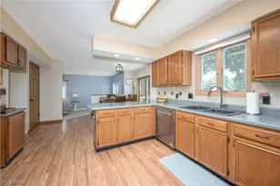 1560 Applewood Way, Uniontown, OH 44685 - Photo 9