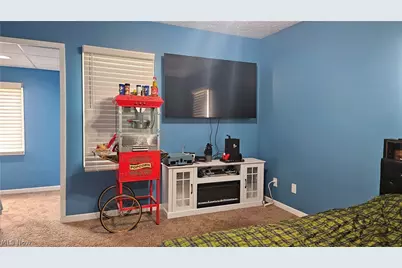 667 Essex Street, Akron, OH 44306 - Photo 11